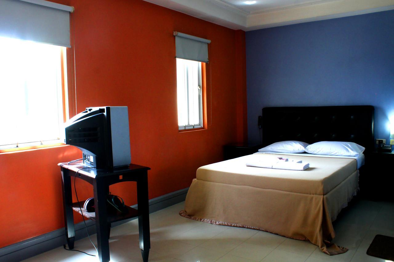 Jardin De Rosal Hotel Pasig City Ngoại thất bức ảnh