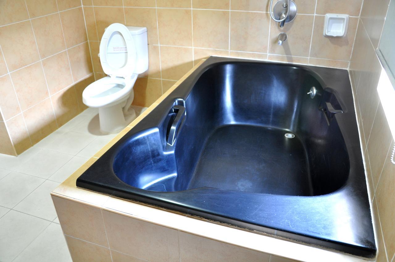 Jardin De Rosal Hotel Pasig City Ngoại thất bức ảnh