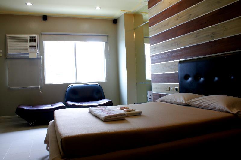 Jardin De Rosal Hotel Pasig City Ngoại thất bức ảnh