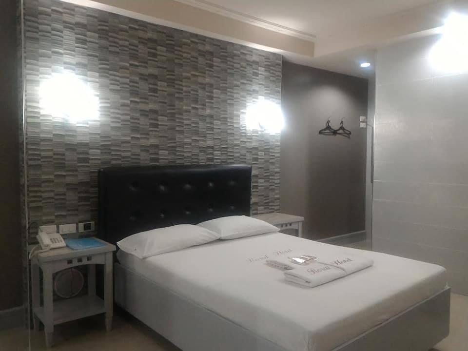 Jardin De Rosal Hotel Pasig City Ngoại thất bức ảnh
